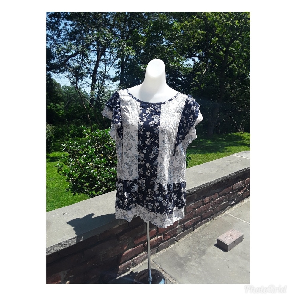 Loft Floral Ruffle Blouse - Picture 2 of 5